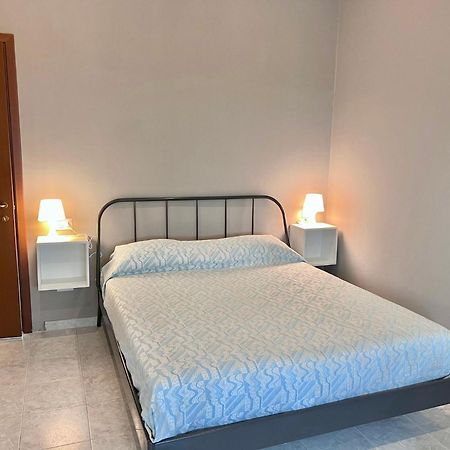 Apt Donati Home, Modernita E Comfort Con Parcheggio Gratuito Privato E Spazio Esterno Privato Cassano D'adda Bagian luar foto