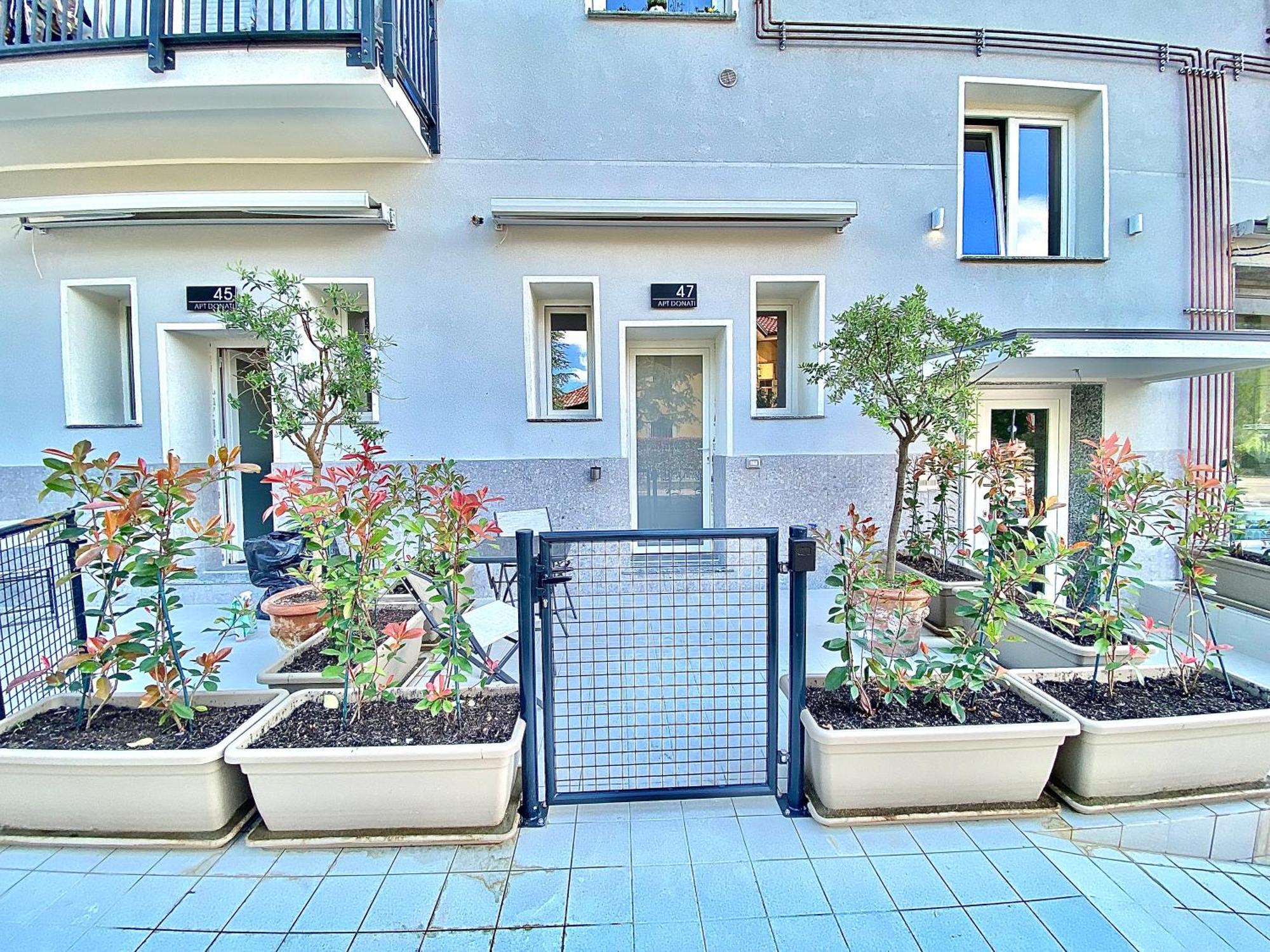 Apt Donati Home, Modernita E Comfort Con Parcheggio Gratuito Privato E Spazio Esterno Privato Cassano D'adda Bagian luar foto