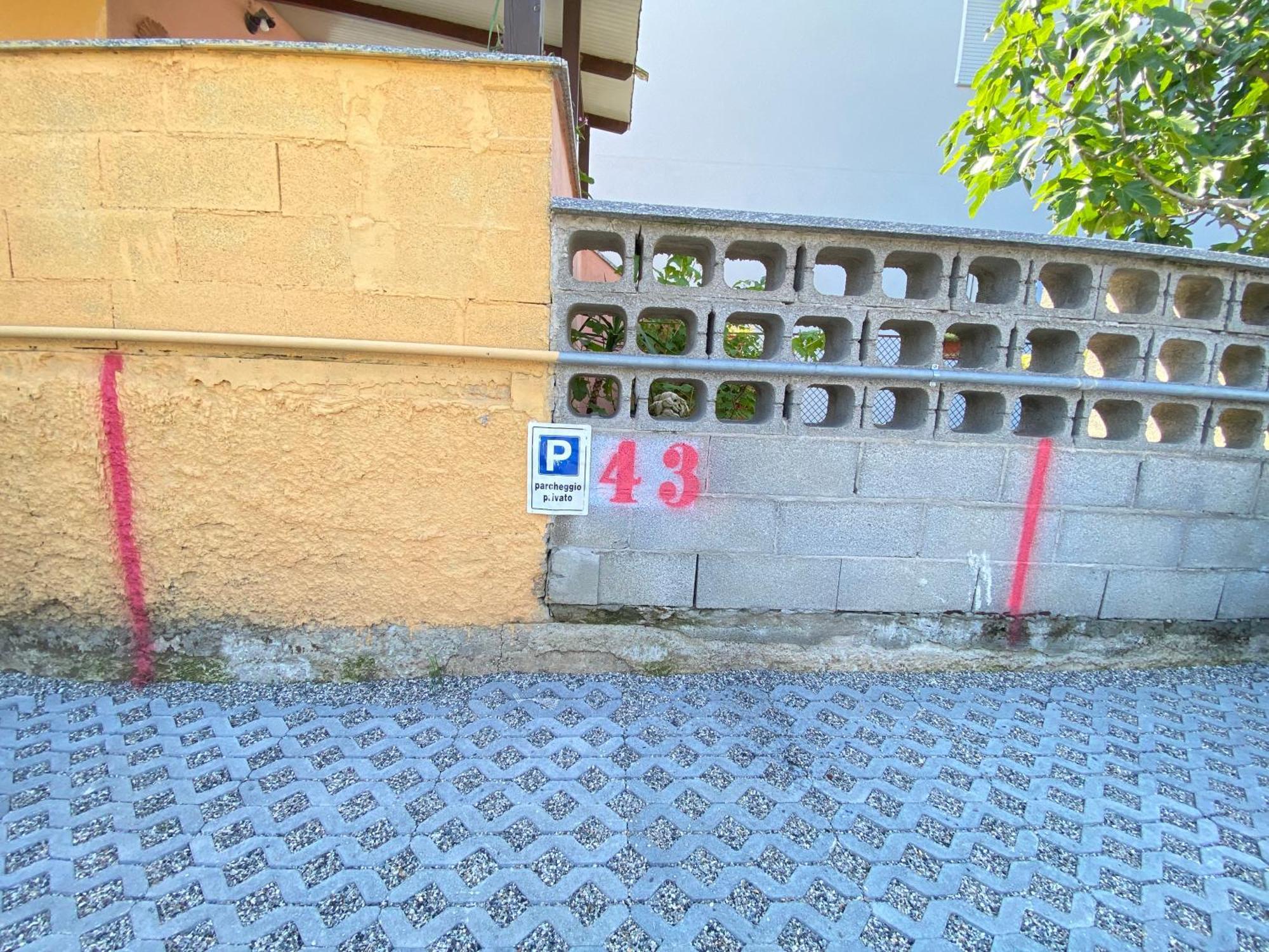 Apt Donati Home, Modernita E Comfort Con Parcheggio Gratuito Privato E Spazio Esterno Privato Cassano D'adda Bagian luar foto