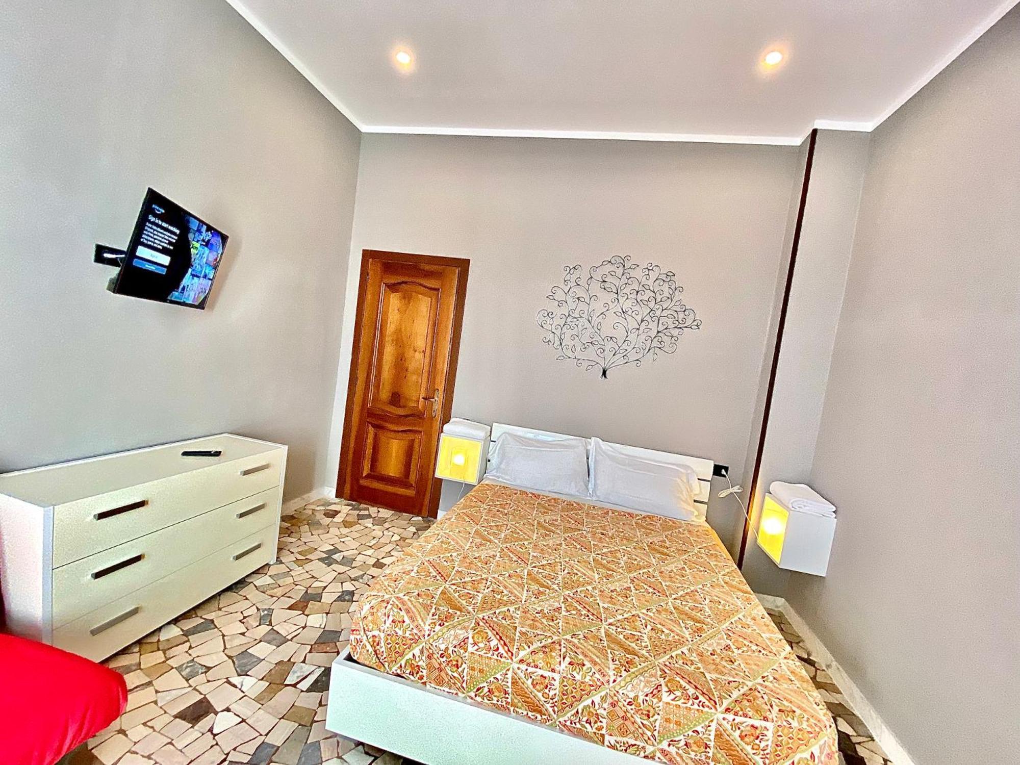 Apt Donati Home, Modernita E Comfort Con Parcheggio Gratuito Privato E Spazio Esterno Privato Cassano D'adda Bagian luar foto