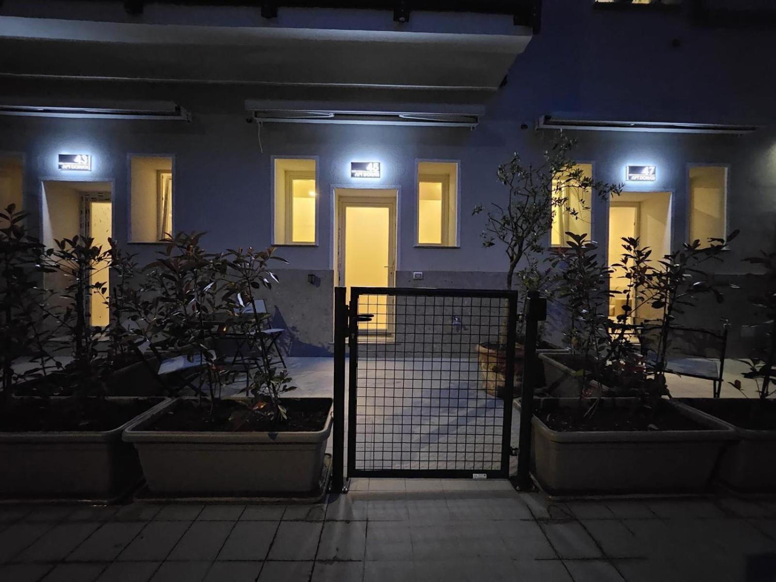 Apt Donati Home, Modernita E Comfort Con Parcheggio Gratuito Privato E Spazio Esterno Privato Cassano D'adda Ruang foto